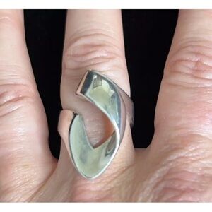 Vintage Signed Native American Sterling Silver Swirl Ring 7.5